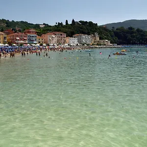 Vienna's House Appartamento Lerici