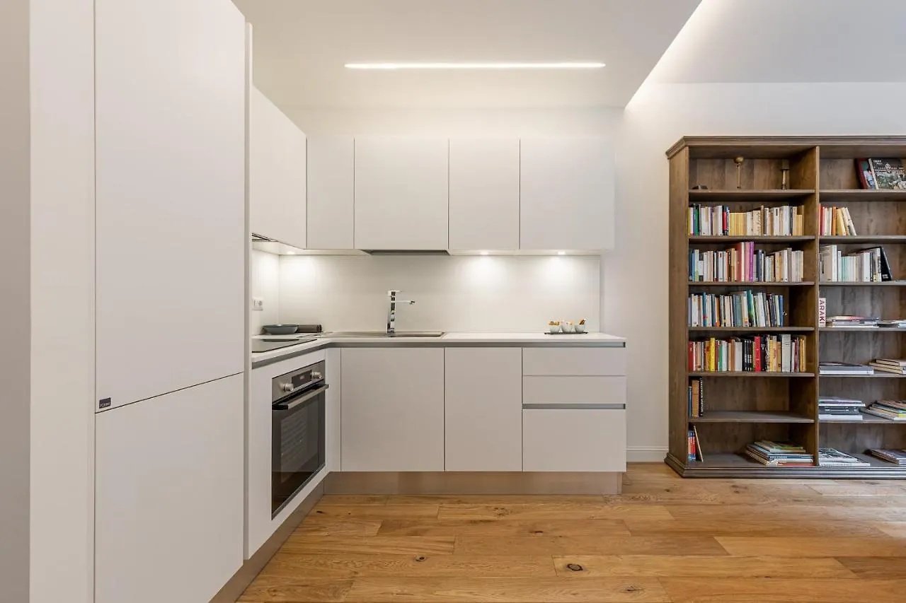 Beplace Apartments In Porta Venezia Milan